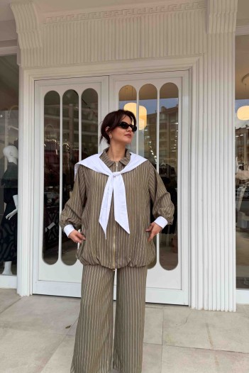 KEIVA ÇİZGİLİ MODERN TAKIM